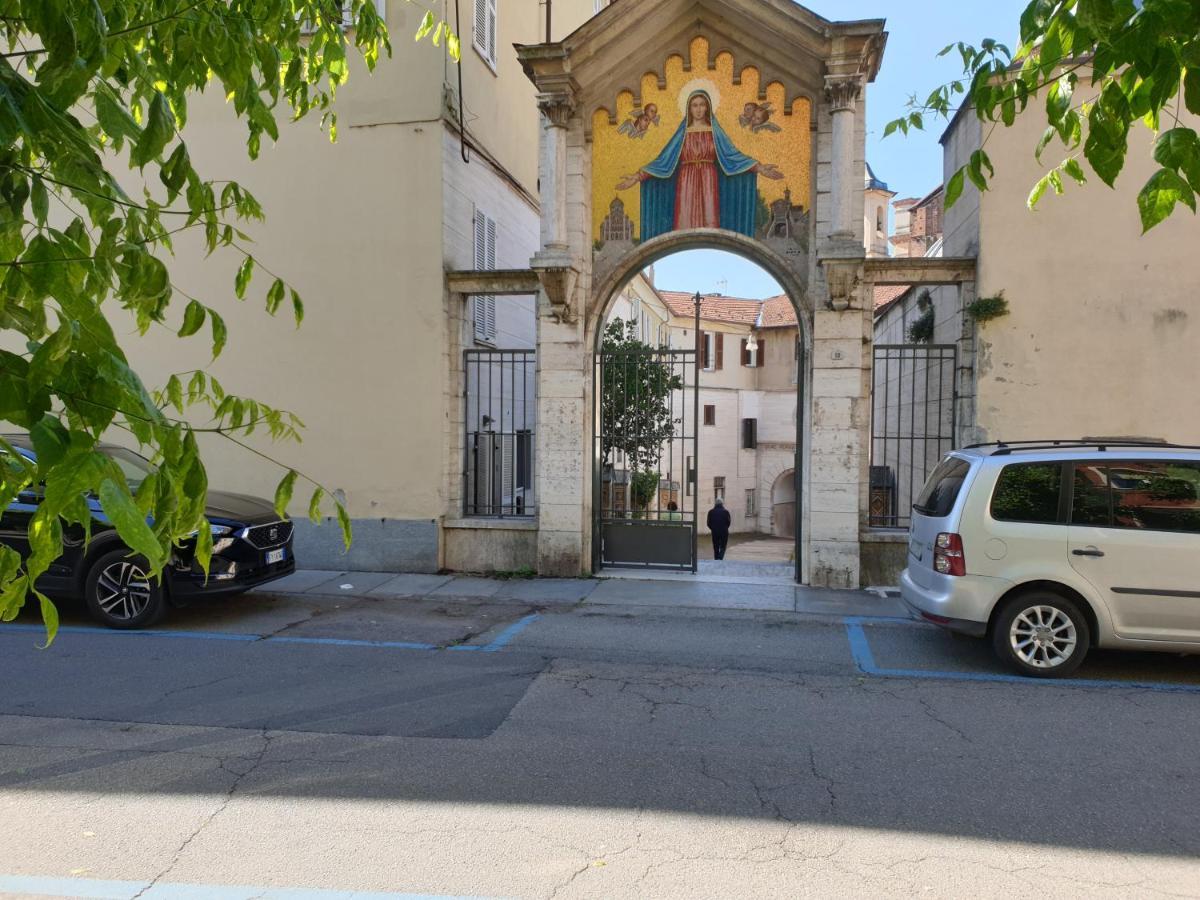 Apartamento Location Turistic Monolocale Nel Parco Del Santuario Asti Exterior foto
