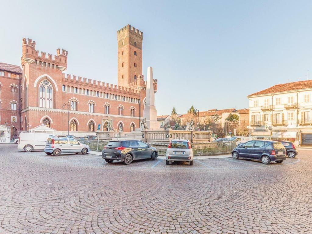 Apartamento Location Turistic Monolocale Nel Parco Del Santuario Asti Exterior foto