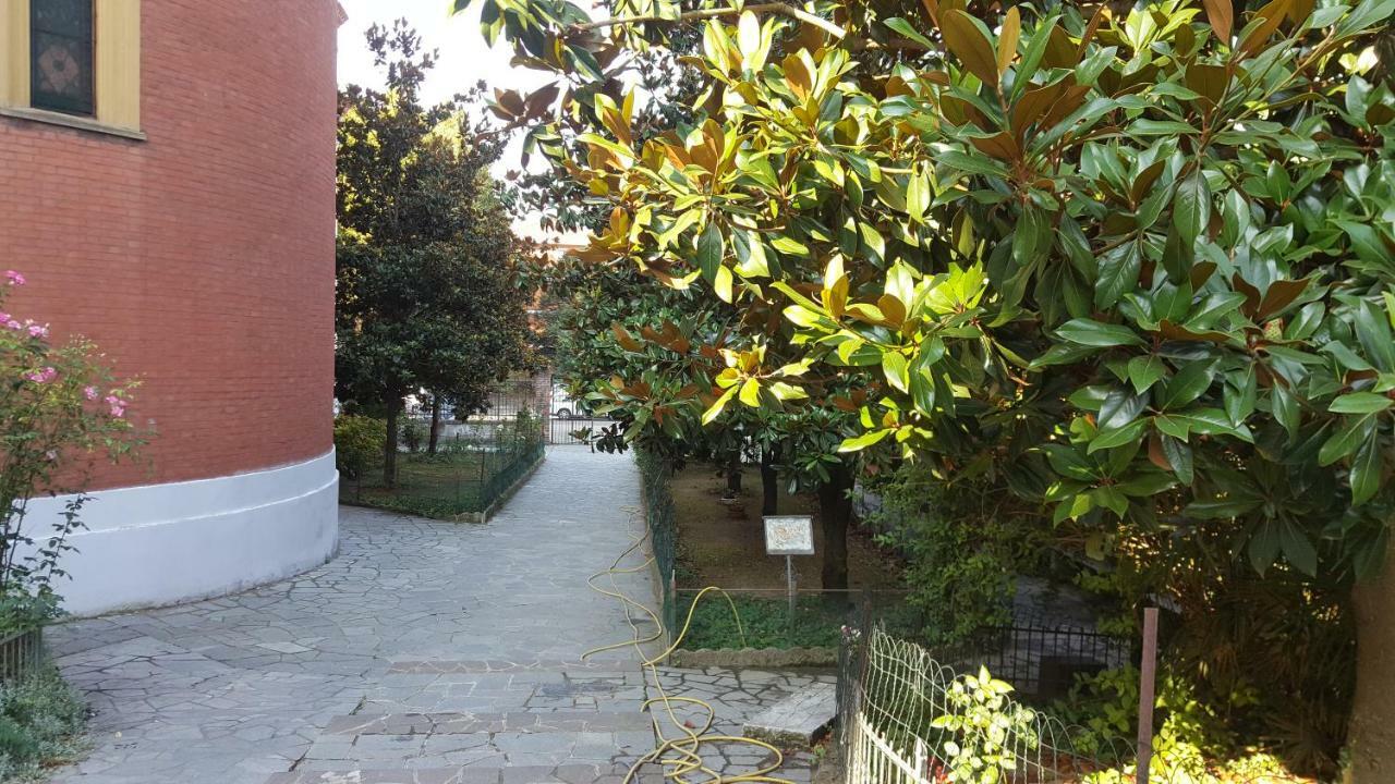 Apartamento Location Turistic Monolocale Nel Parco Del Santuario Asti Exterior foto