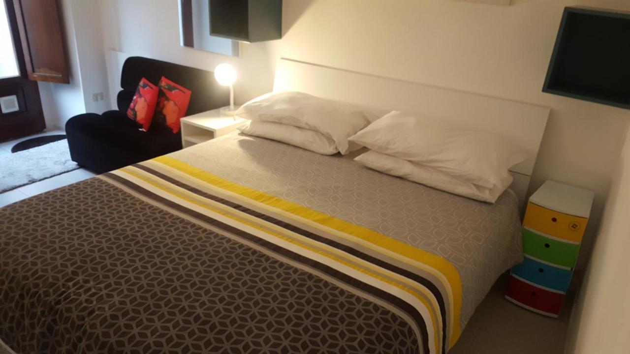 Apartamento Location Turistic Monolocale Nel Parco Del Santuario Asti Exterior foto