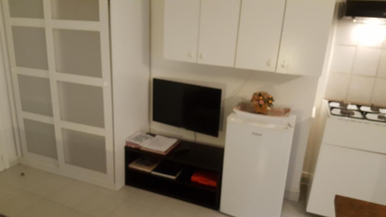 Apartamento Location Turistic Monolocale Nel Parco Del Santuario Asti Exterior foto